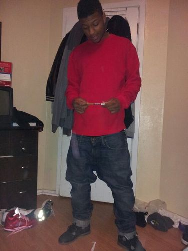 DNT FUCK WIT TOO MANY..STARIGHT GETTIN MONEY YOUNGN