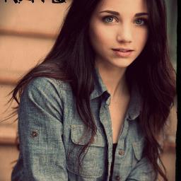 Hi! I love fashion and love quotes! ;)  Follow me and i follow back! Follow my amazing brother @The_Quinnater