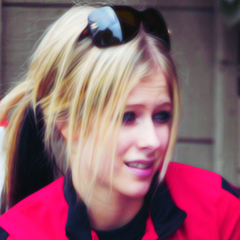 Me pega avril kkkkkkkkkk.