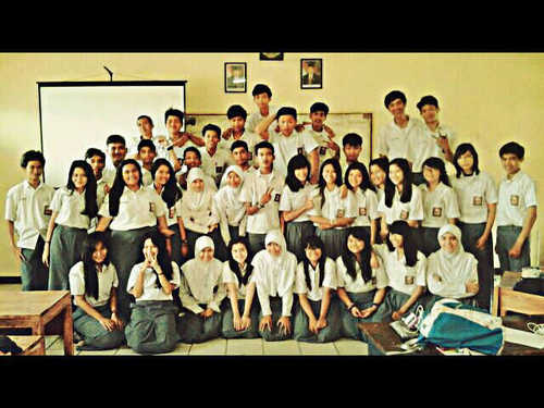Mrs.Dwi Purwanti and Mrs. Jenifa class - Uphold fraternity, there is no difference! - We are Twelve Social Three #19
