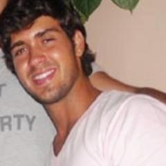 Sou cristão, Rock'n Roll na veia, 19 aninhos.Eu não preciso dizer muitas coisas para expressar quem eu sou!