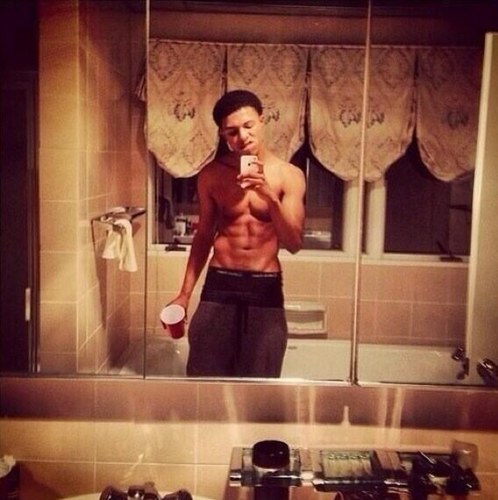 It's That Single Nigga Diggy..✌✌