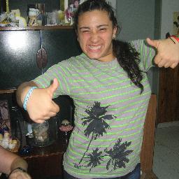 Mi pasión es dormir y bailar! Amo a mis amigas :D