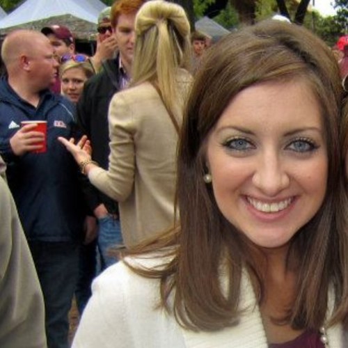 pearlsandtwirls's profile picture. attorney. master chef. wife to the outrageously handsome, one and only walker agnew. just your everyday, pearl wearing, good time having kind of gal.