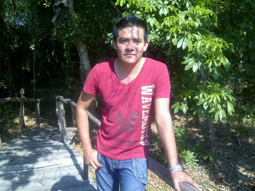 Sencillo, Sencible, Cariñoso & Amoroso, muchos sueños aun por cumplir, Me Sigues? te sigo ;) Amo Mi Familia;)