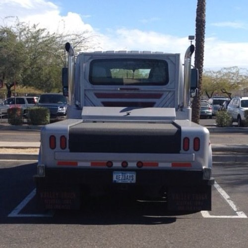 Nice_Park_Job's profile picture. Welcome to Nice Park Job. We all hate bad parkers, these are some of the few. If you have pictures of bad parkers tweet or DM me.