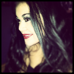 PureePoison's profile picture. I'm like the wolf woman, my bad side comes out at night.