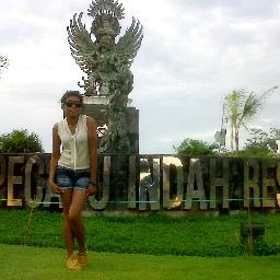 aayyiilomi's profile picture. Simple