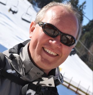 veldkampmarc's profile picture. Docent / Coach Fontys, Ondernemer FysioHeuveleind: “Hoofdzaken zonder Kopzorgen”, Business Advisor, Family man! Innovatie, TIAS Marketing executive. Biker.