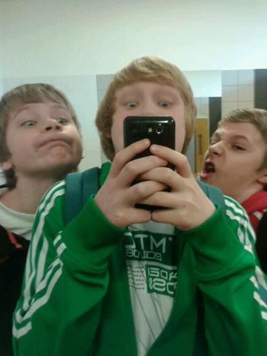 BB ping = ,. 27946FC6 PS3 = jvdbergh2000 Feyenoord 4Ever ♥ ManZonderSpatie. School ---- Sg Spieringshoek H2C