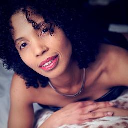 lisaterryphoto's profile picture. Portrait photographer/artist running a photo studio in Utrecht, The Netherlands. Portret/familie/dieren/bruidsreportages/bedrijfsfotografie/event/modelsfoto's.