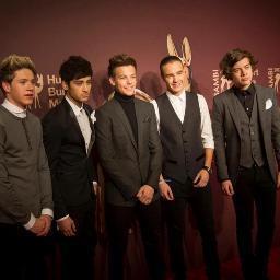 #Bring1DToIndia that's all we want :) Follow us for updates on the boys. #NeverGiveUp