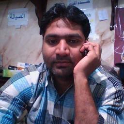 Hume Waqt Aur Teacher Dono Sikhate Hain
Par Waqt Aur Teacher Me Sirf Itna Sa Fark Hai
Teacher Sikha Ke Imtihaan Leta Hai
Aur Waqt Imtihaan Lekar Sikhata Hai…