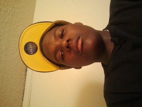 JavonThomas15's profile picture. i like to play football and play games and go out with my girl and hang out with her