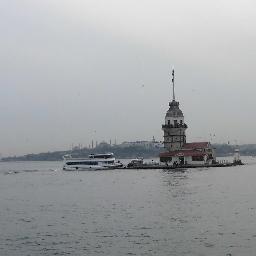 Yaşadığın her şeyden sorumlu olan tek kişi sensin. Mutluluğun başkalarının yaptığına bağlıysa iyi şanslar.. @cumlecik #TTürk  #Ekip
