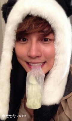 N_Hansom_AR's profile picture. [Parody Account] tvN 드라마 이웃집 꽃미남/ 패계관리자./ 엔리케금(윤시윤분)/ (2012.11.25~)/24세 / 윤시윤관련 패계&봇만 맞팔 / 원조O,중복X