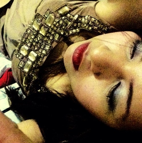 im rachelle.. one ball of randomness