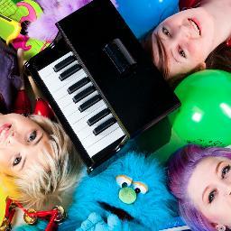 ToyPOP! (Sarah, Hannah & Isabel) are a girl band from Newport, Wales specializing in “Toy Pop” music.
Album out May 24th 2013!
http://t.co/Su5dpCSWTb