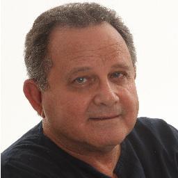 Therapist (clinical psychologist) 44 years, going the extra mile, living life on the edge, experiencing much. 26 year quality relationship. Lover of truth.