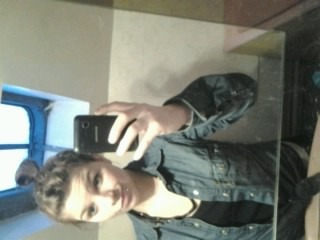 ApwlMwaDoudouw's profile picture. 