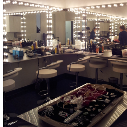 mrspeachottawa's profile picture. International hair & make-up artist, @bhbbottawa beauty guru, lover of shoes...Not always in that order. Visit my Facebook page!
http://t.co/EiutoAd5sx