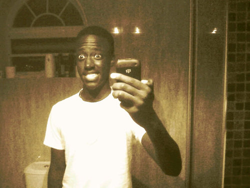 Coolkiddreamer's profile picture. Soon b da hardest self proclaimed rapper arround
 partener at ENCR!PTED. Belief is the only thing seperating man from flight!