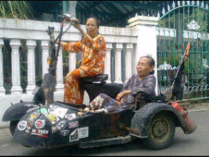 Sya palig suka bersepeda ato tourig makan2 ato jalan2 dn yg pntig aKu  g sombog jg baik hati ̮ƗƗɐƗƗɐƗƗɐ̮..