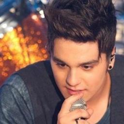 Fã Clube Oficial ! Seguida por: @AJ__26 @MarlaPTeixeira @marretacowboyls @Formigaols e pelo padrinho @RickTozziReal .  Foco . Força . FÉ     ∞    @luansantana ❥