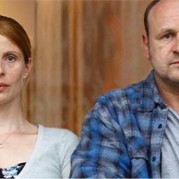 ZeitDerHelden's profile picture. Fünf Erwachsene. Fünf Tage. Eine Krise.
Lerne die Familie Brunner kennen. Teile ihren Alltag und entdecke ihre Geheimnisse. Ab dem 13.März, rund um die Uhr.