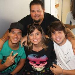 Eterno significa que sempre,entao eu amarei cada um de vcs @digaolopes @gugasabatie @TatyCirelli @Aguiarthur pra http://t.co/gZ7RnQ12sG.A Desde:25/10/12