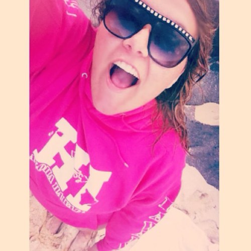 Hey! Im summer! Follow me, and ill be pleased to follow you back ✨