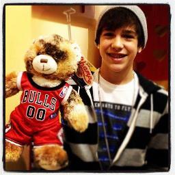 Love U @AustinMahone And @SelenaGomez ♥