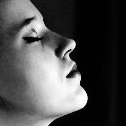 Pansons les mots ensemble contre les personnes qui pensent les maux comme s’ils les ressentaient.