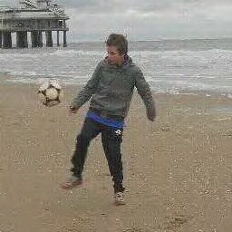 14 y/o - Dancer - NF + Mention = NFB - Love for my bro's - Soldaatje - #likeaboss - Ariana Grande ♥_♥