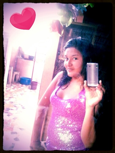 Soy wena onda ...me gusta conocer gente ... amo bailar pasarla bn y sobre todo amo a mi novio !