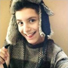 @LOHANTHONY is better than you. Oh, and he follows :)