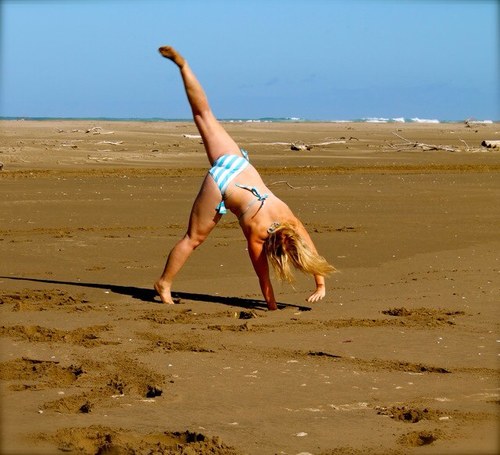 janerobertson's profile picture. I am Jane | Bit of a fitness freak | Running | Netball | Wanabe Surfer | Skiing | Baking | Animals | Talker | Competitive | Extrovert | This is me...