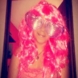 Cantante de ducha, Baterista de pupitres y Guitarrista de aire ♥ :)