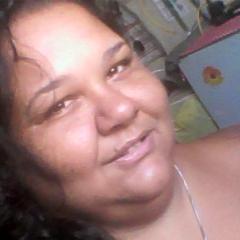 Apenas uma mulher a procura da felicidade e de fortes emoções.