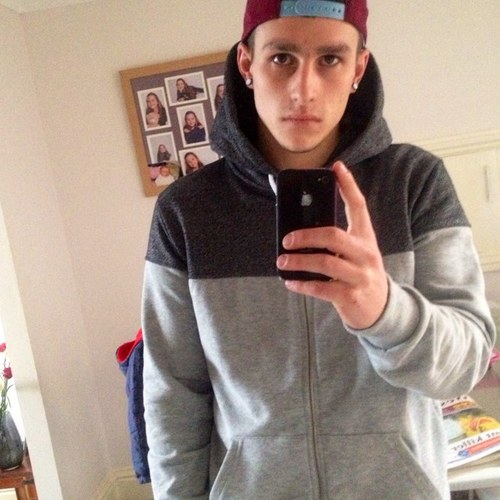 AaronDotD's profile picture. Herb is the healing of a nation, alcohol is the destruction #BobMarley