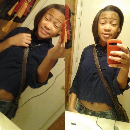 ERIN IS THA NAMEE BITCHH.! PRETTY && PAID $$$ COUNTING MY $$$ BITCH GET YO GUAP UP .! && TAP THAT FOLLOW BUTTON WHILE YOUU AT IT.! PEACE :)