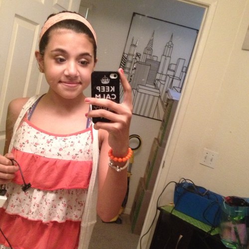 Hi i am Aaliyah and i love Bows  and i have a youtube account its AaliyahLovesToms please subscribe to me i love  and  follow me