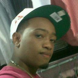 dalvielfujitivo's profile picture. Si mi flow fuera un oceano,ustedes fueran peces.  _____________                       
                   CANTANTE