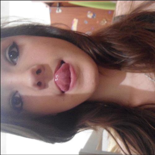 Chata, Feia, Estranha, Boba, Idiota, Chorona, Amiga, Sincera, 15 Anos!