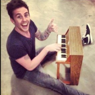 A little bit of Poynter in our life. A little bit of Fletcher by our side. A little bit of Judd is all we need. A little bit of Jones is what we see #teamFERRY