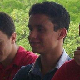 Ser Botafogo é orgulho, ser botafogo é paixão. Eternamente alvinegro será, o meu coração. O Preto e o Branco é minha vida, te amo óh meu Fogão...