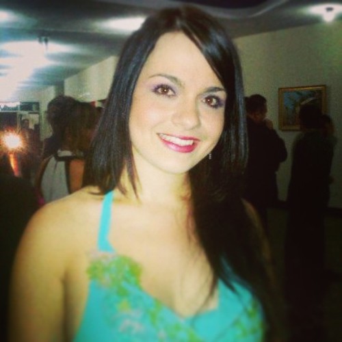Medico cirujano, especialista en Medicina Interna
