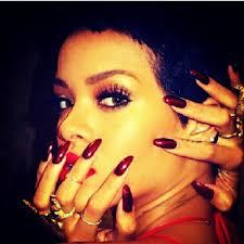 Hi im Lihanna i need love and affection and im #Single follow me i follow back! :)