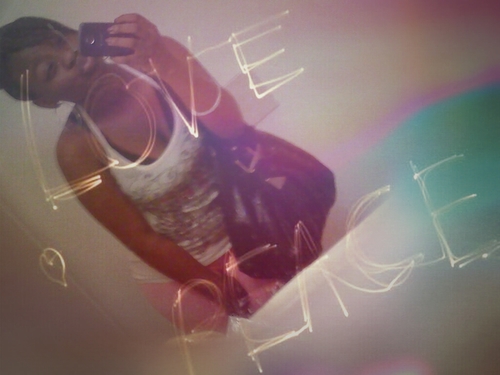 Um Hi My Name is ... R you Followin me yet? i like ... R yhu followin me yet? Im From ... R yhu followin me yet?