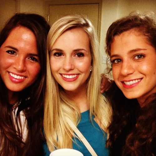 alexisnelson9's profile picture. 